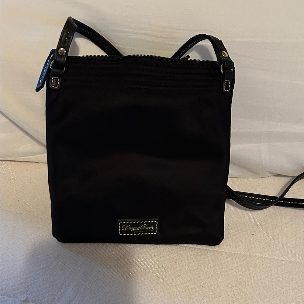 Dooney & Bourke Black Crossbody Organizer with Contrast Stitching - Picture 2 of 5